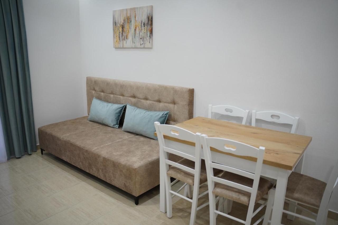 Apartments Costa Azzurra Velipojë Екстериор снимка