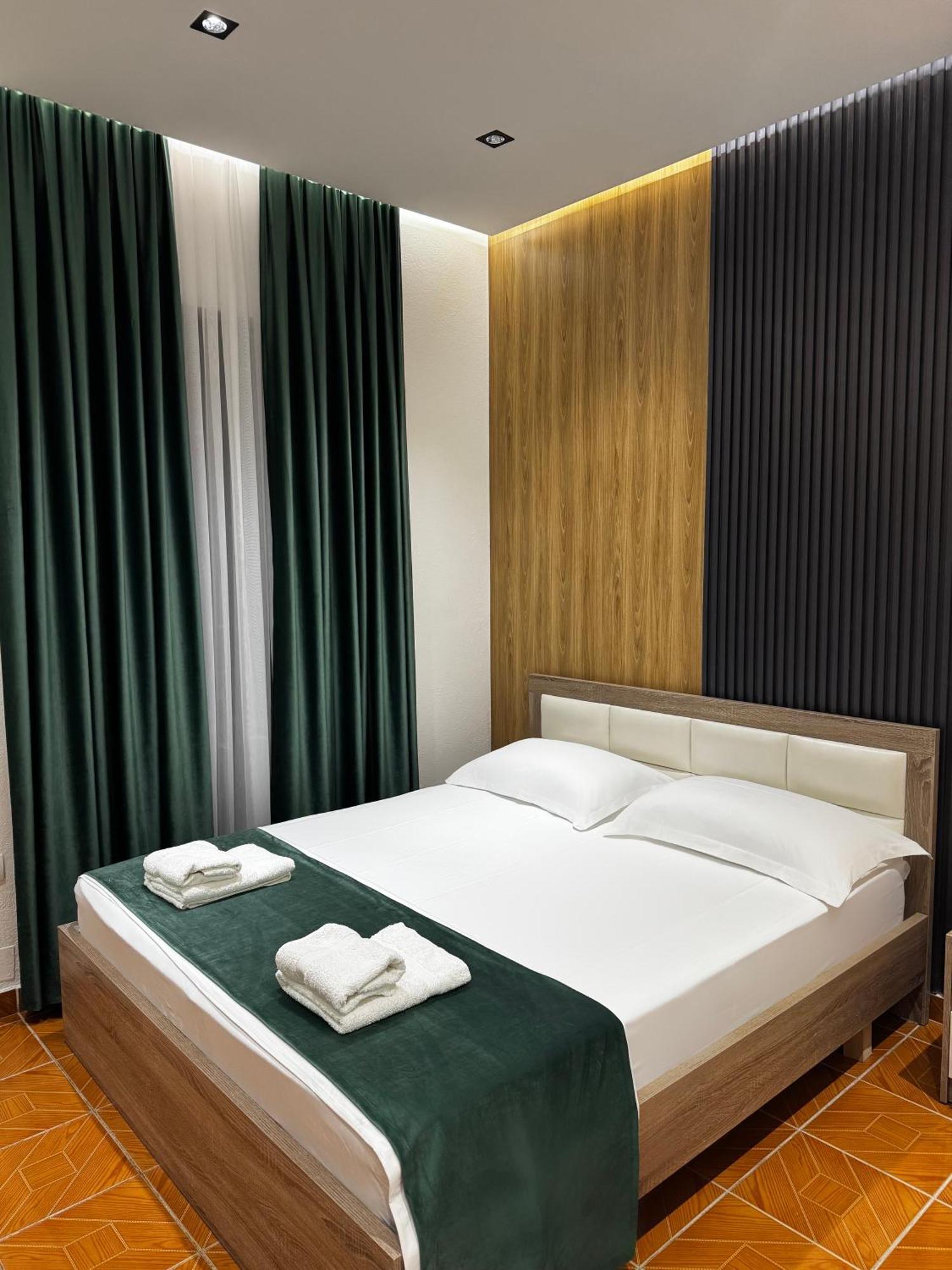 Apartments Costa Azzurra Velipojë Екстериор снимка